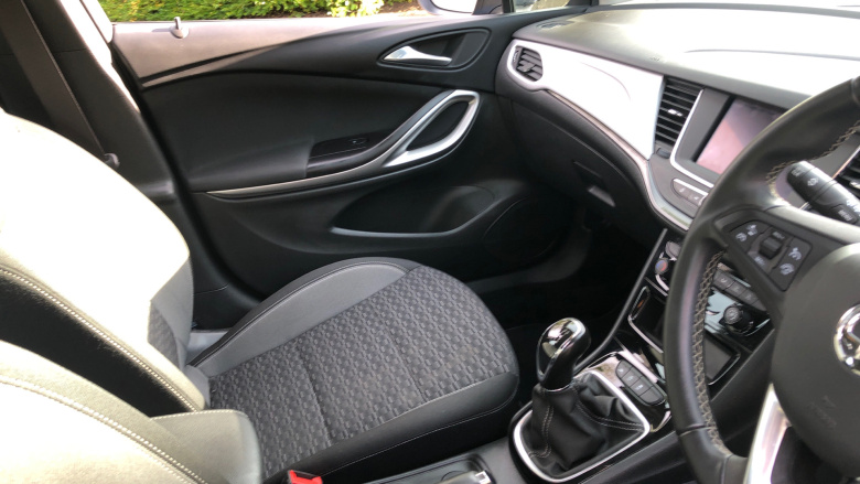 Vauxhall Astra 1.2 Turbo SRi 5dr Petrol Hatchback